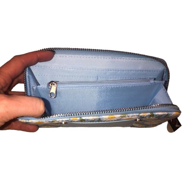 NOBO No Boundaries Zip Around Wallet Blue Sunflowers Brand New! - Picture 7 of 8